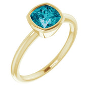 Natural London Blue Topaz Ring-14kt Yellow Gold-6.00-