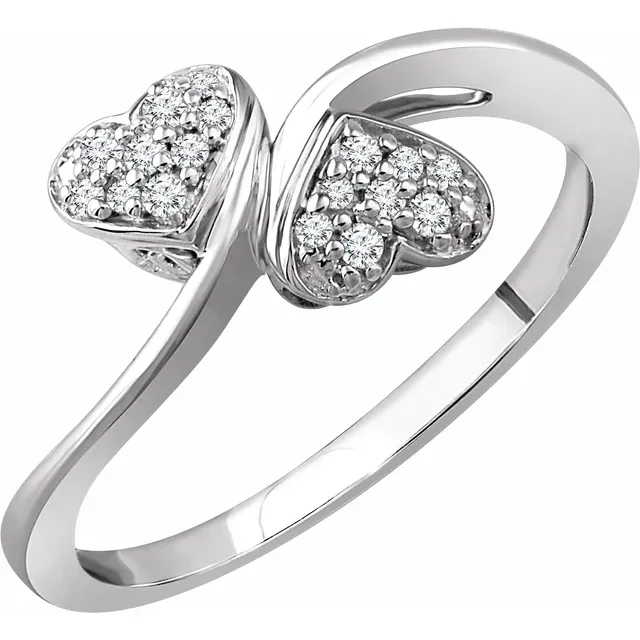 10K White 1/10 CTW Diamond Heart Promise Ring-