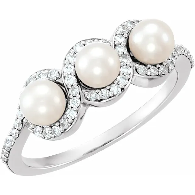 14K White Freshwater Cultured Pearl & 1/4 CTW Diamond Halo-Style Ring-7.00 (approximate standard size)-